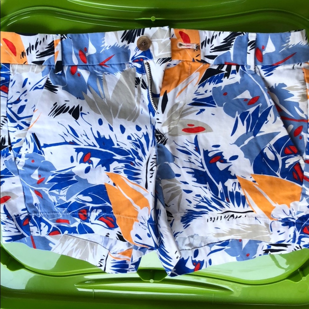 patterned shorts - Picture 2 of 3